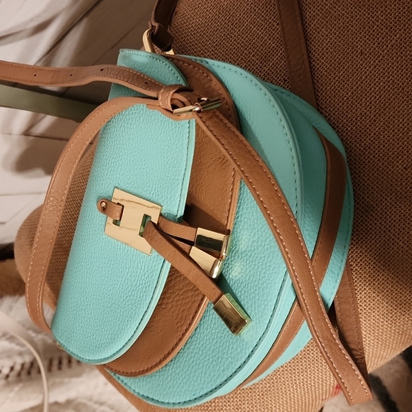 NWOT "C" CROSSBODY SADDLEBAG - Picture 12 of 14